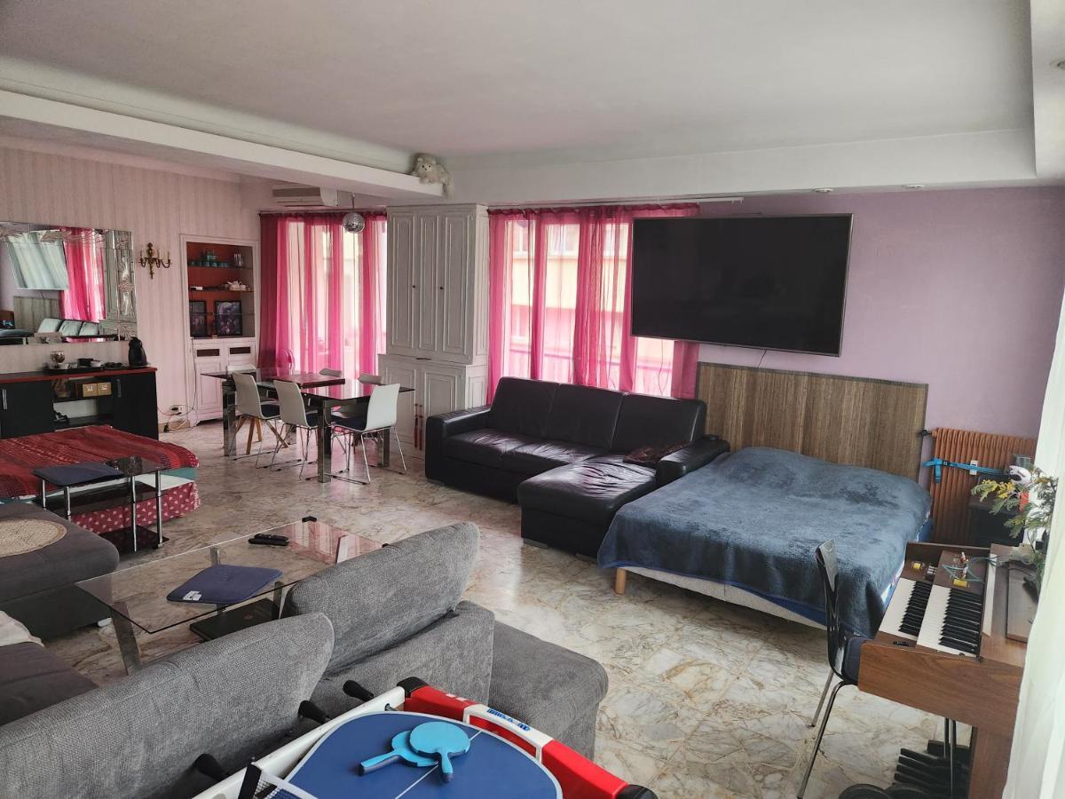 Big Apart 140M2 5Min Walk To Beach Sea &Promenade 3 Double Rooms,Big Living Room 42M2, 3 Showers,9 Beds, Free Parking Niza Exterior foto